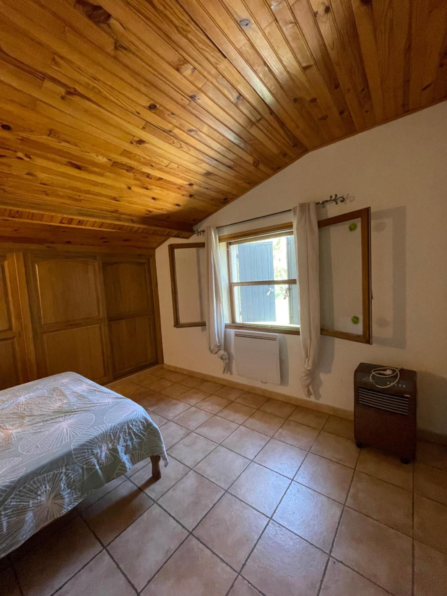 Les Prairies Mas Roux Guest House Raphèle Rom bilde